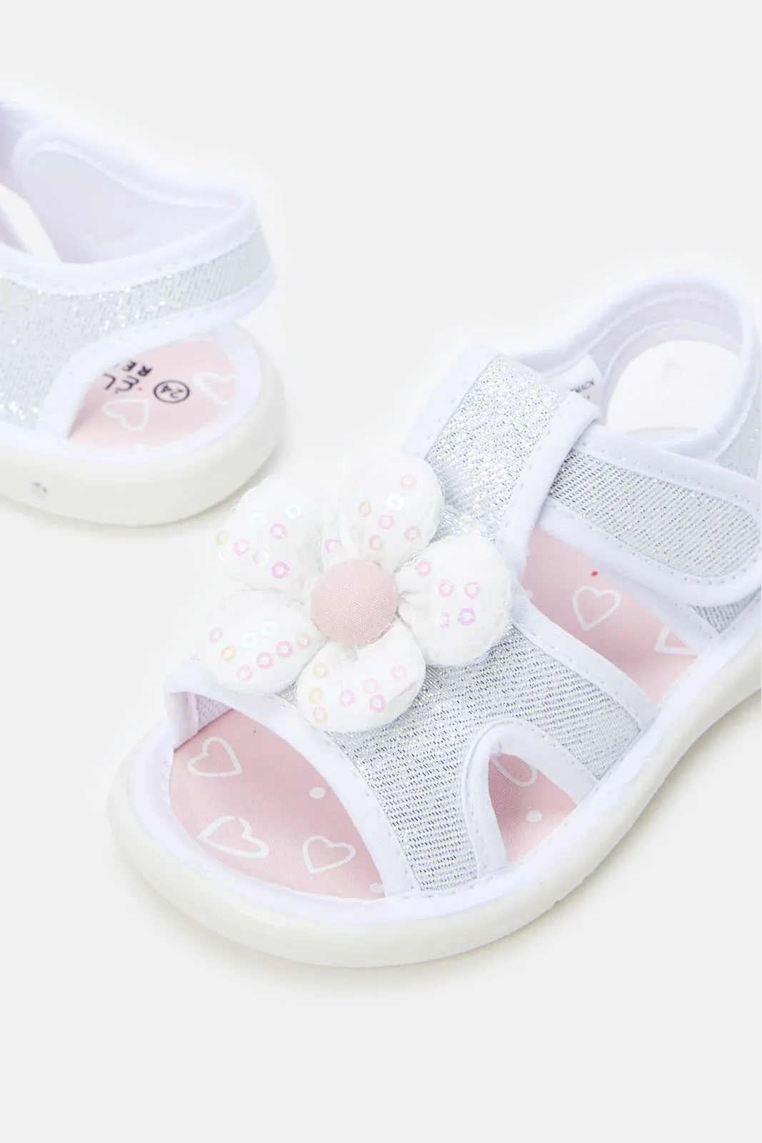 Infant Girls White Flower Embellished Sandals